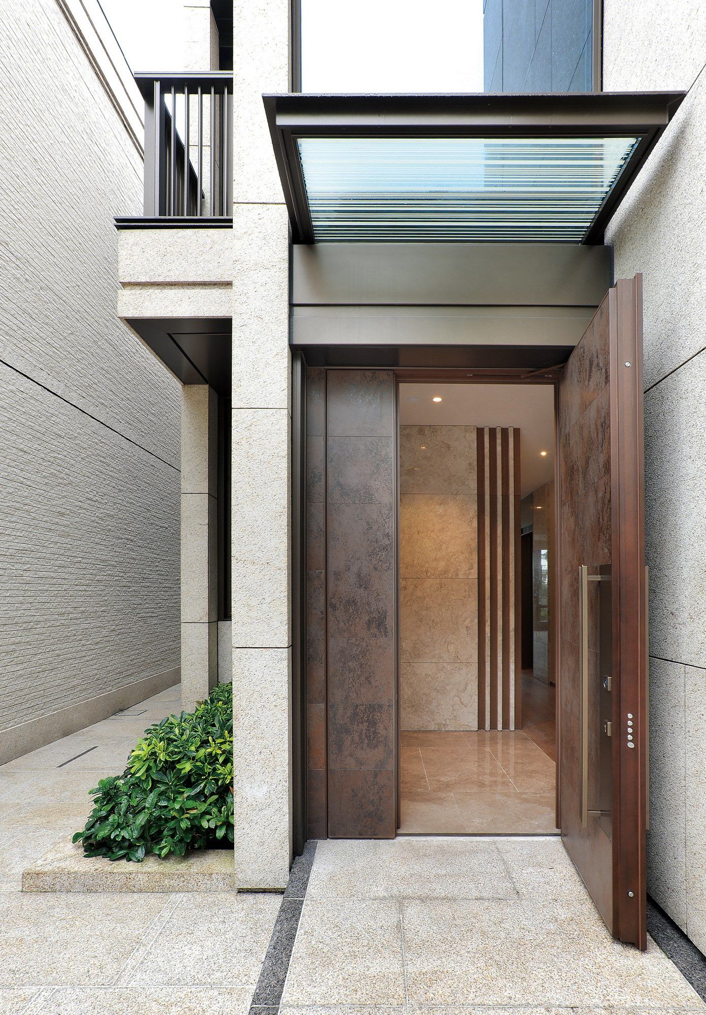 Бронированная входная дверь Laminam® Oikos Tekno ARCH-00121409 - Вид №2