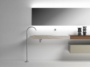 Подвесная консоль для умывальника