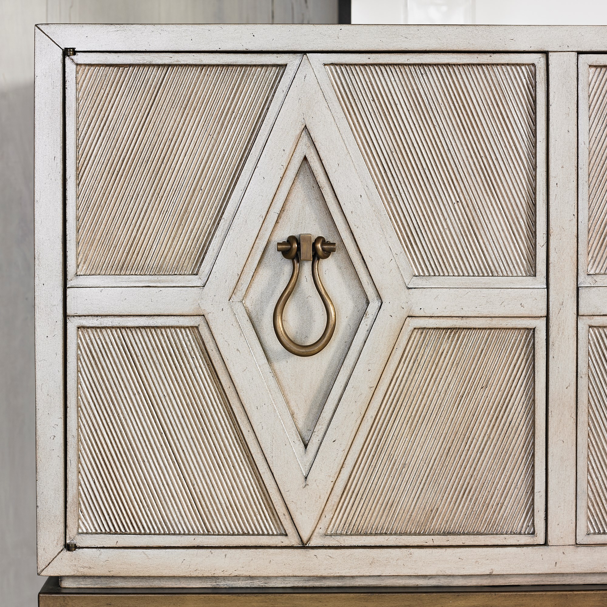 Шкафы 06806-820-001 Diamond Multi-Use Cabinet Ambella  - Вид №4