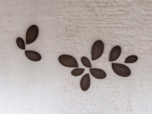 Декоративный объект из пробковой стены