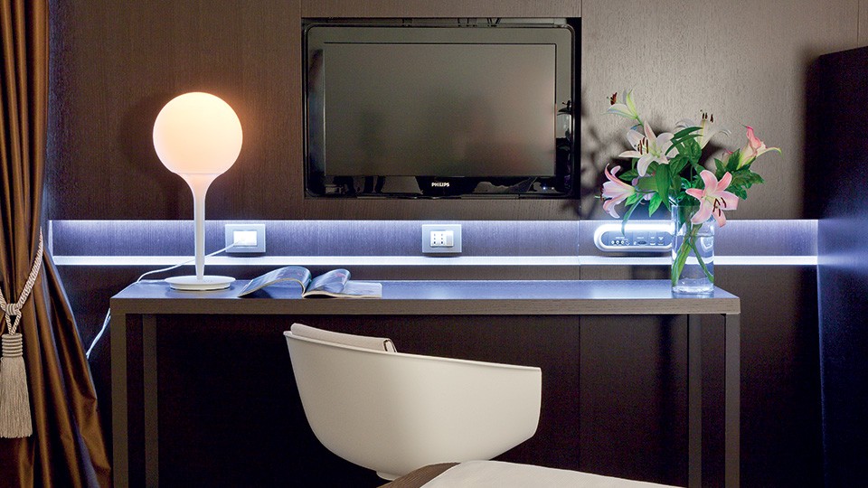 Artemide Castore tavolo 1044010A лампа настольная 61857 - Вид №3