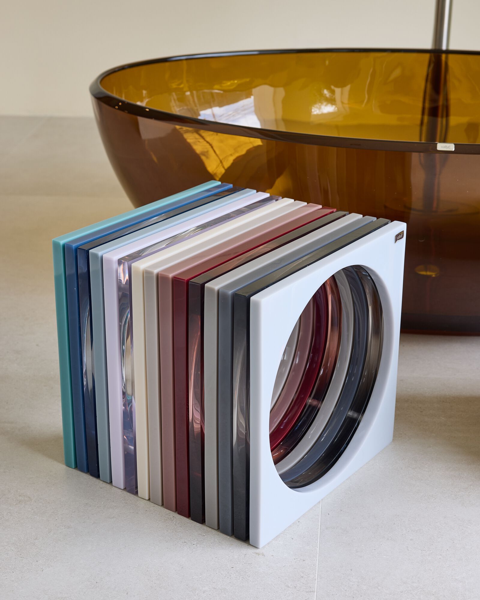 Стул для ванной из смолы Vallvé Tomos ARCH-00104543 - Вид №1