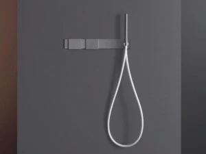 Ceadesign Гидропрогрессивные смесители для ванны / душа с ручным душем Regolo Reg 11