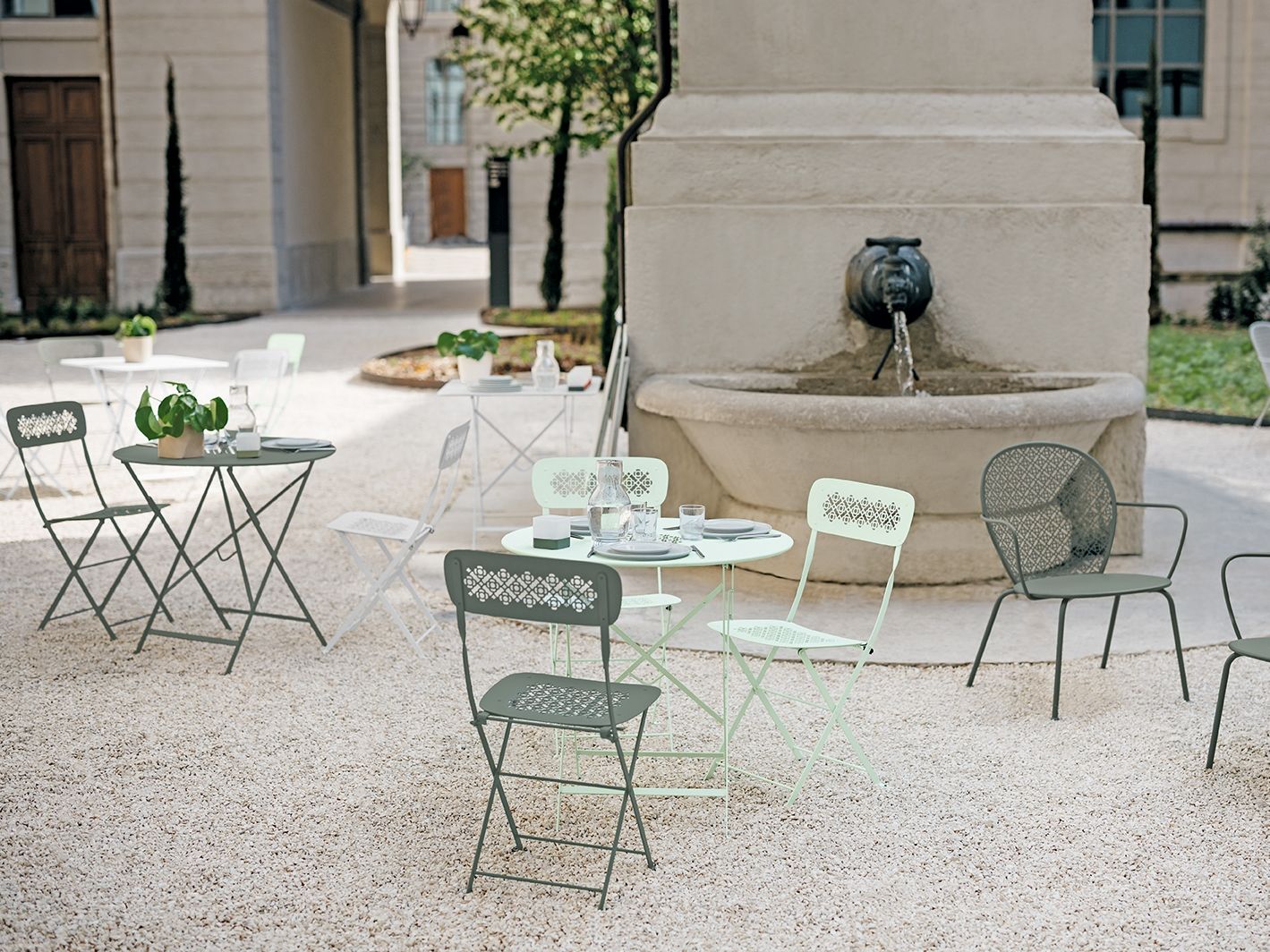 Металлический садовый стол Fermob Lorette ARCH-00116309 - Вид №3