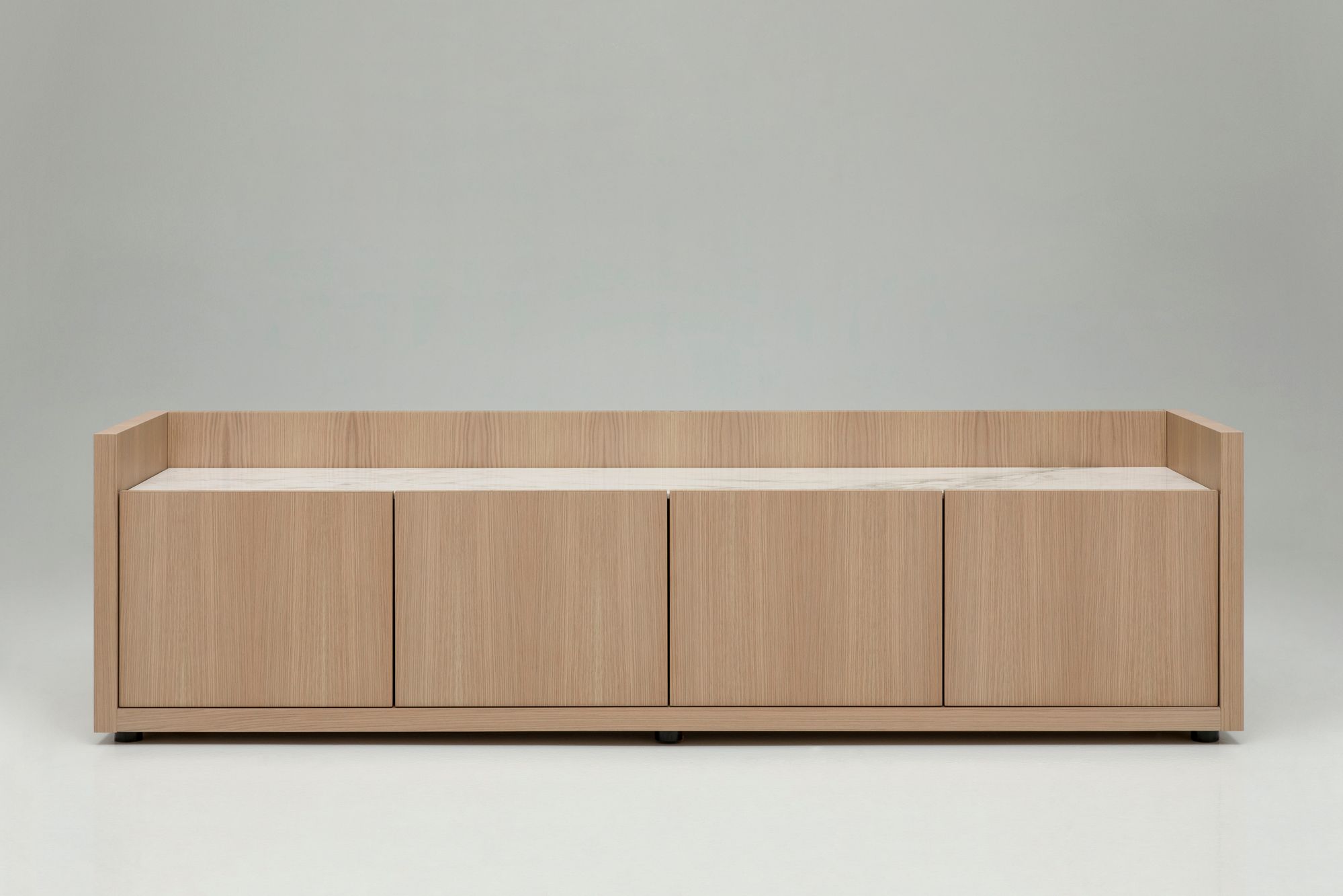 Деревянный шкаф с распашными дверями B&B Italia Liagò ARCH-00025165