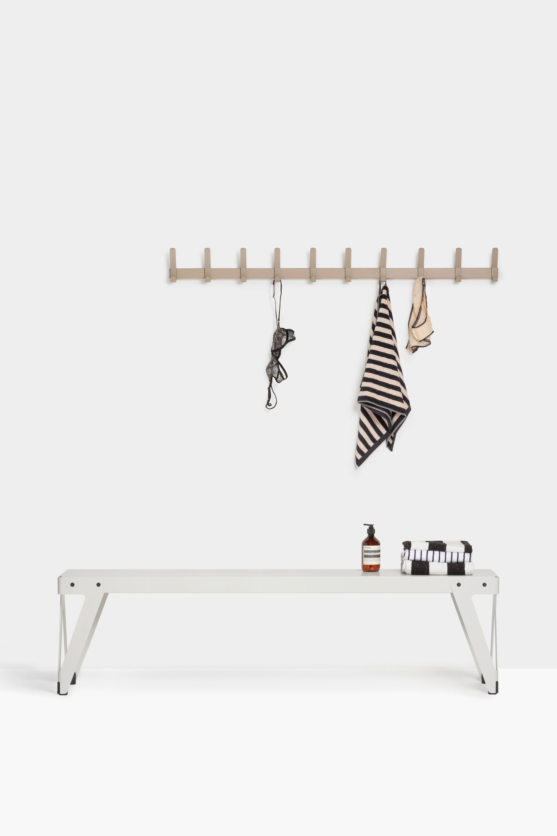 Алюминиевая и пластиковая настенная вешалка FUNCTIONALS JUST ARCH-00031349 - Вид №3