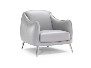 Кресло с подлокотниками