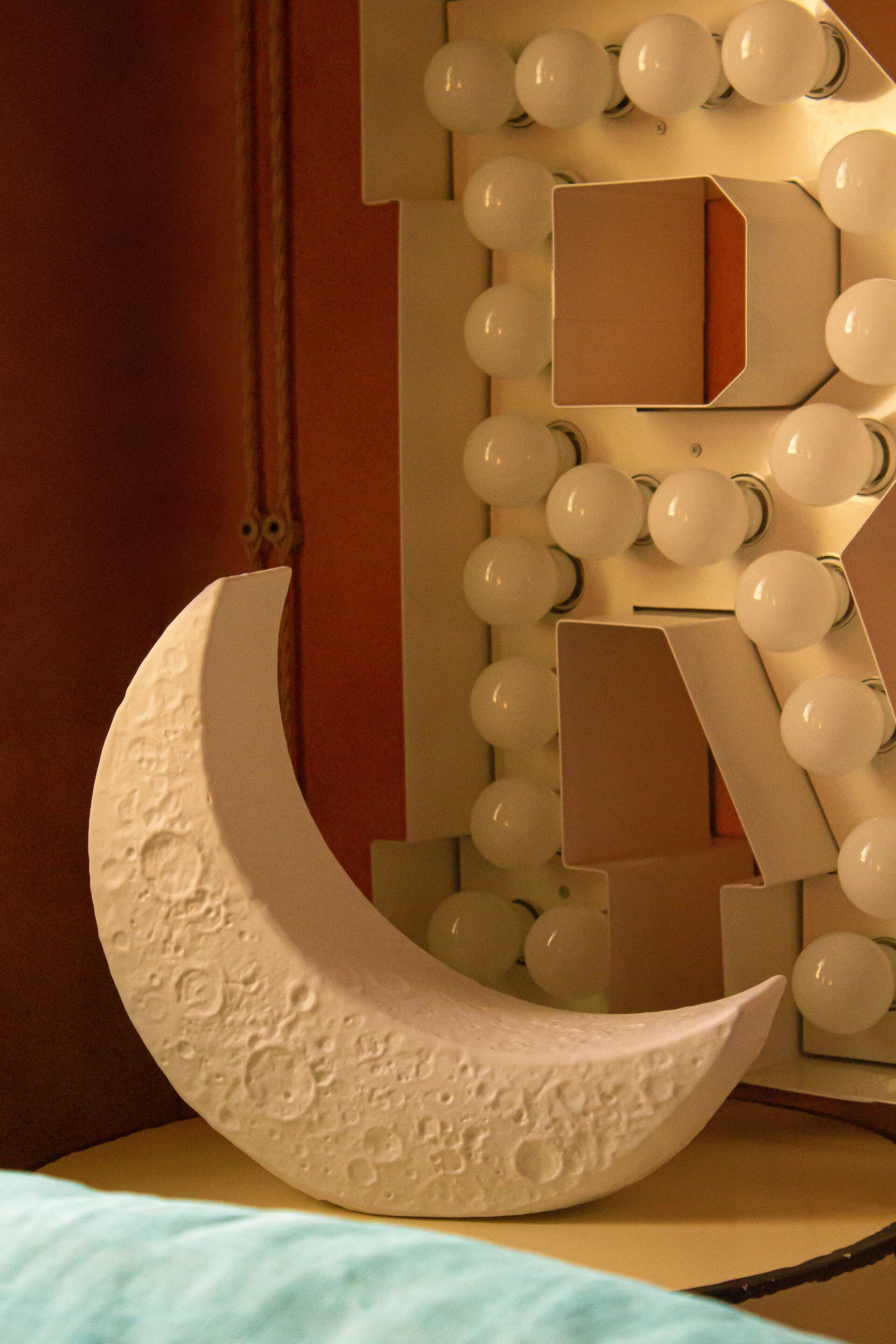 Фарфоровая настольная лампа для детей Seletti MY TINY MOON ARCH-00071392 - Вид №4