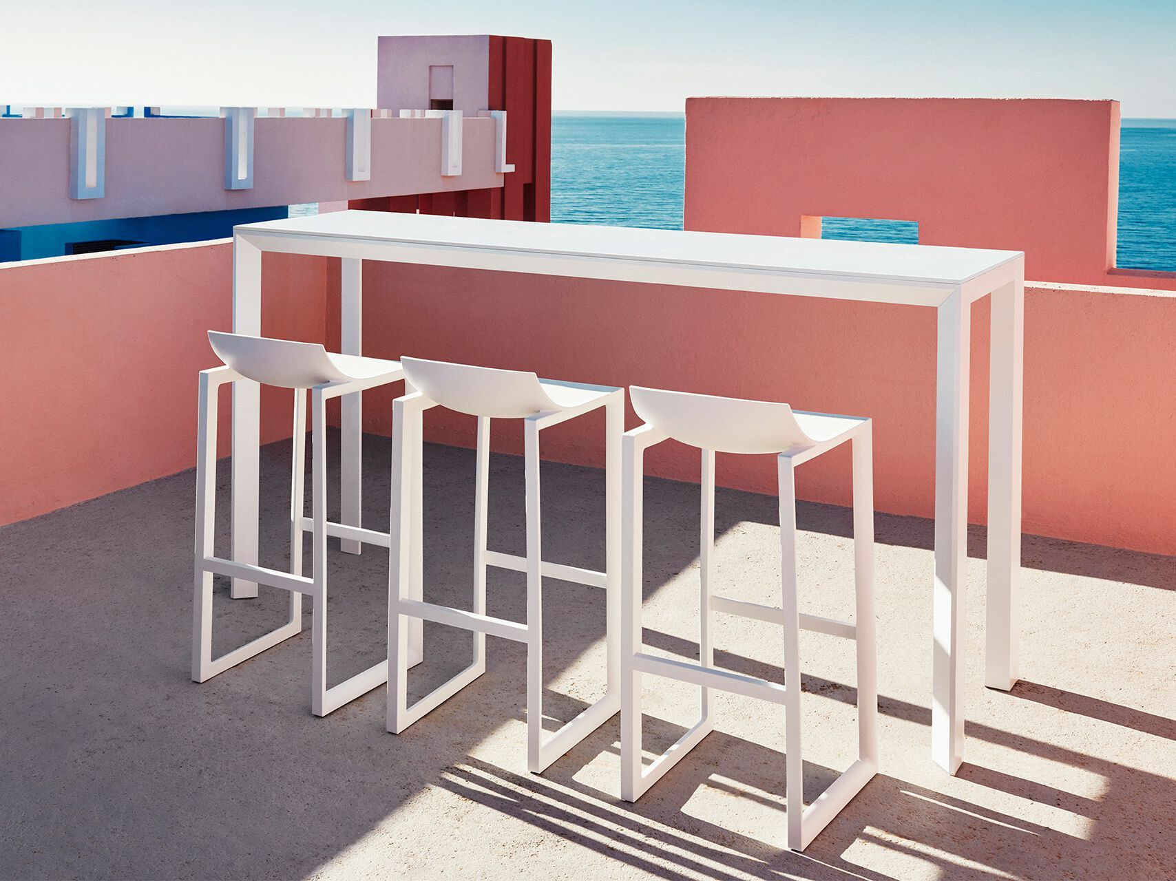 Высокий садовый стул из полипропилена Vondom Уолл-Стрит ARCH-00067729 - Вид №4