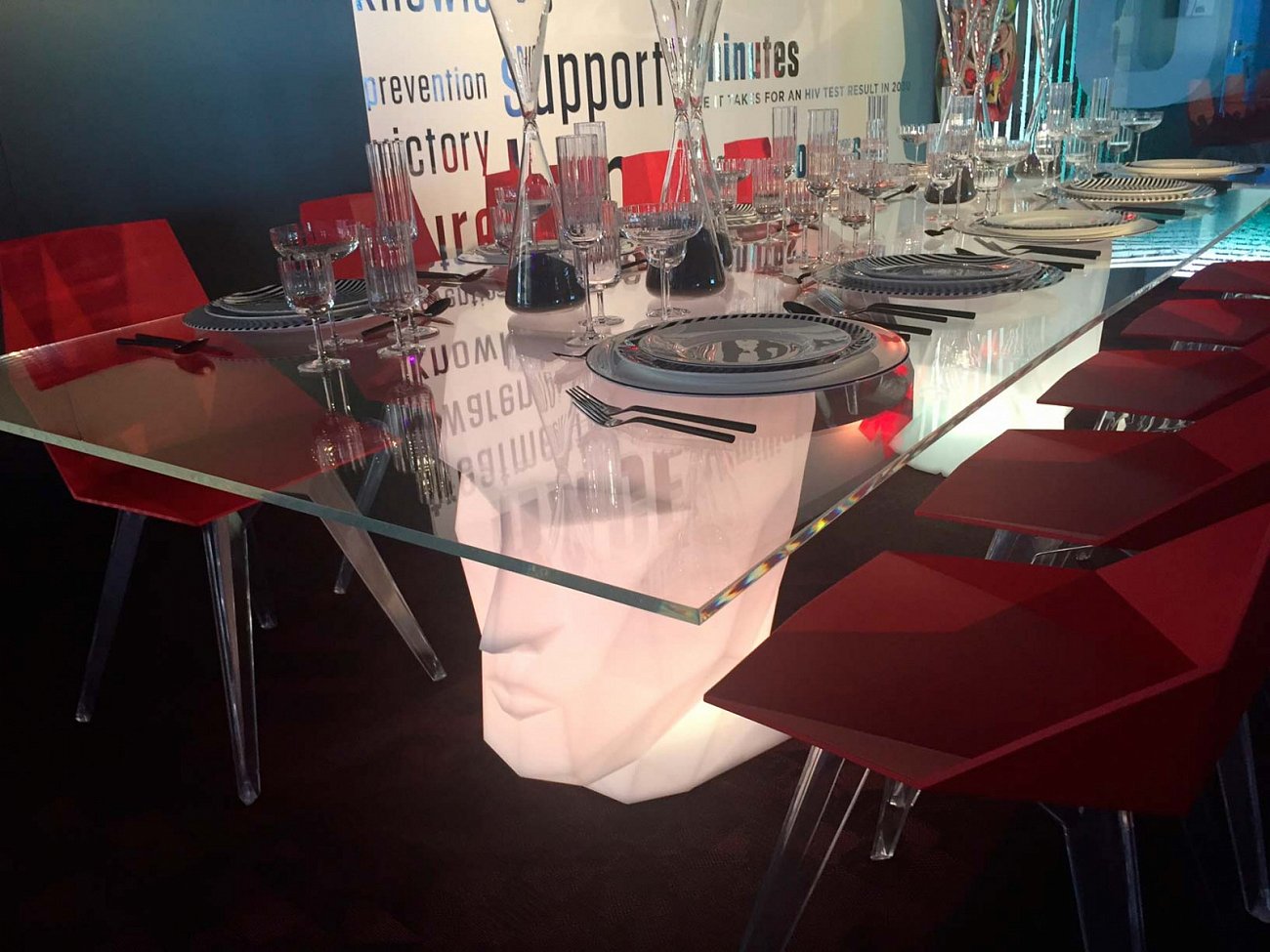 Приставной столик фигурный светящийся 49 см LED RGBW battery Adan от Vondom VONDOM ADAN ОТ VONDOM 298575 Розовый;фиолетовый  - Вид №7