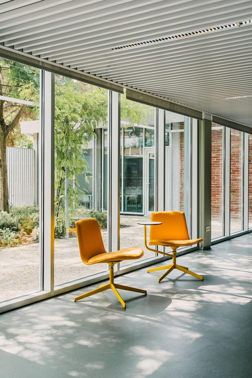 ENEA Кресло с обивкой из ткани с 4 спицами Lottus lounge sun-id-1429077 - Вид №9