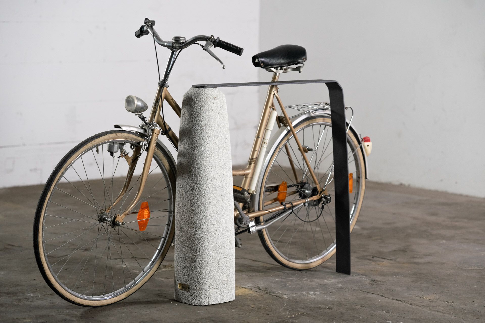 Бетонные и стальные велосипедные стойки Kremen ARCH-00036601 - Вид №5