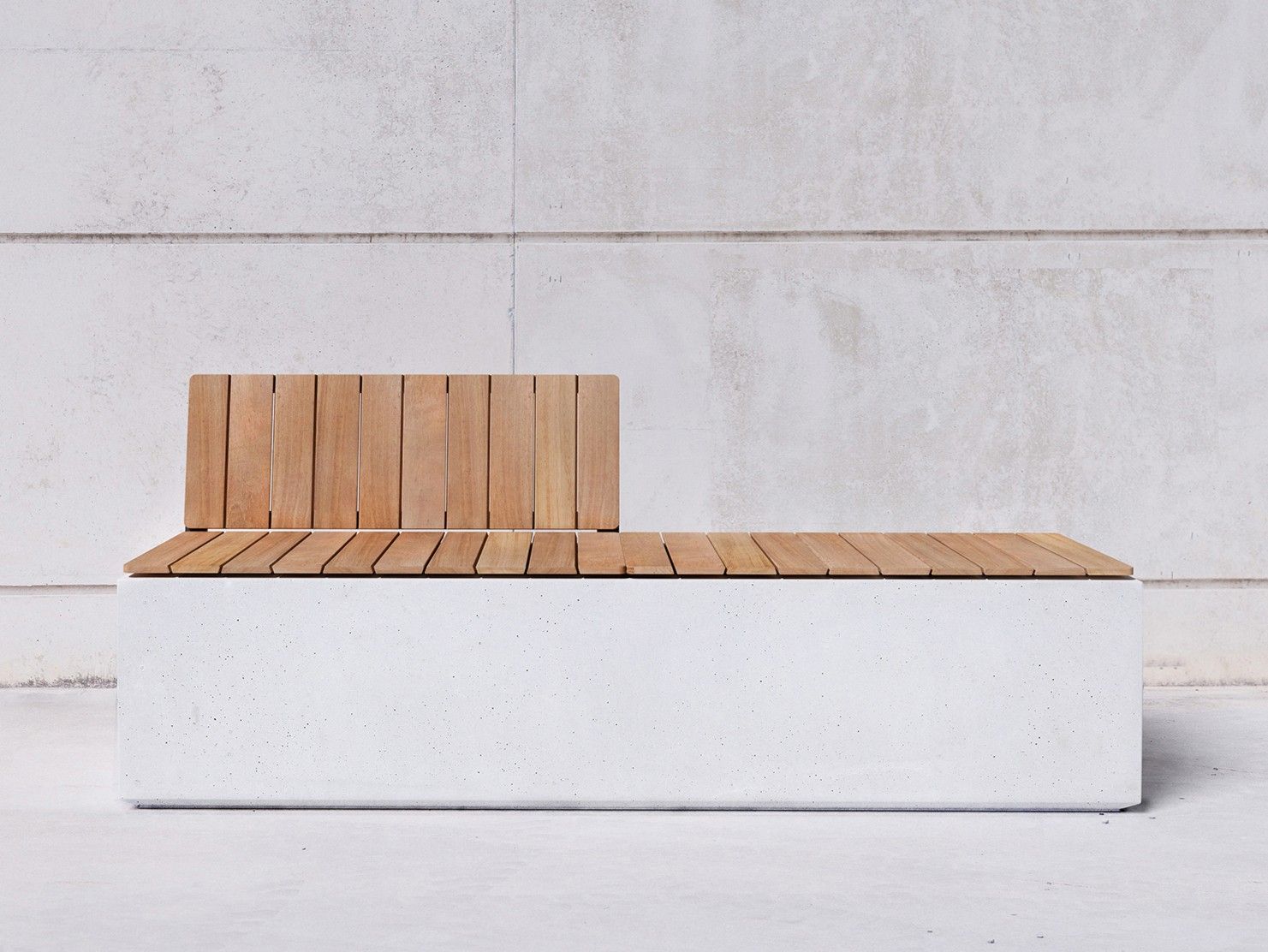 Модульная бетонная скамья со спинкой SIT Box to Box ARCH-00100946