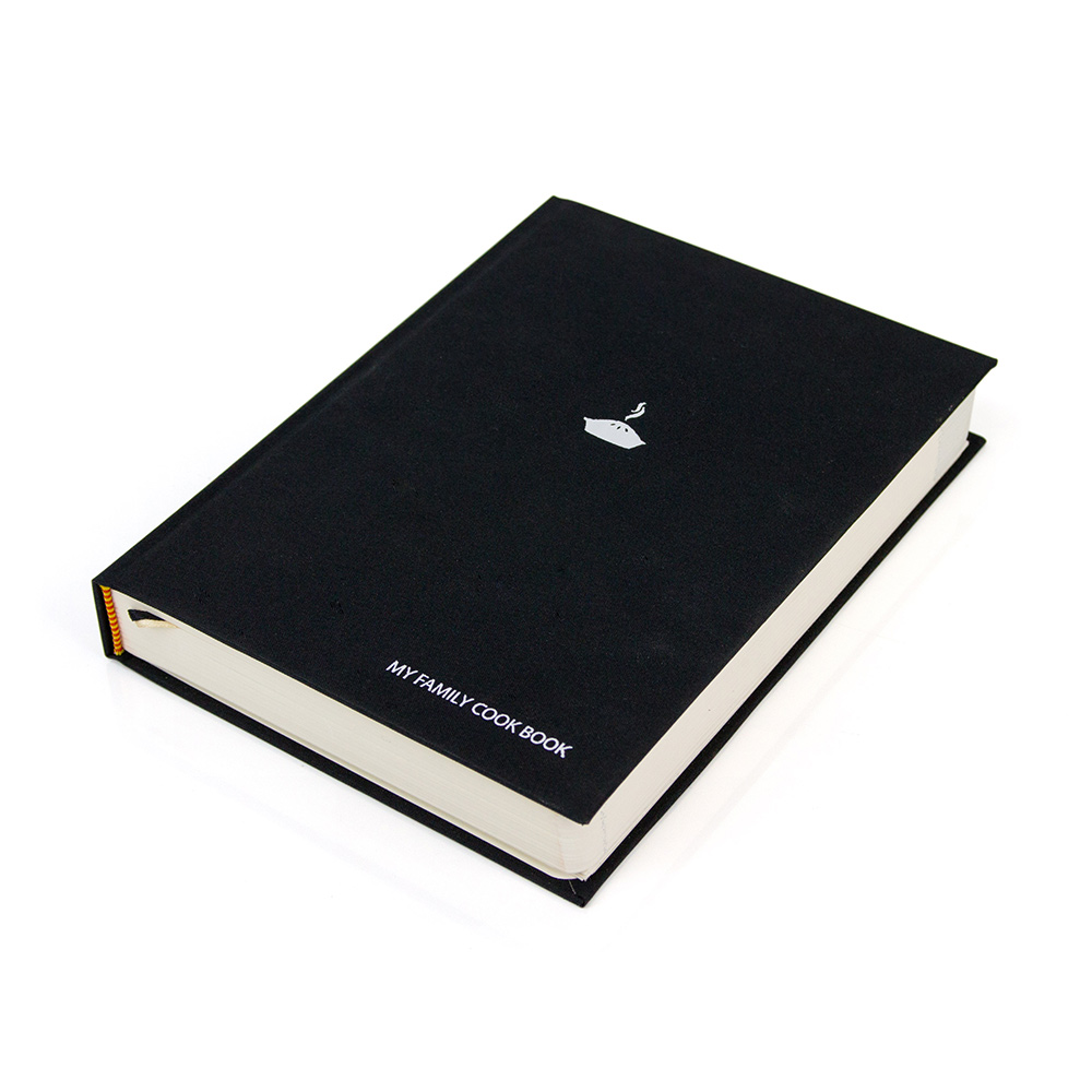 SK MYRECIPES2 Семейная кулинарная книга my family чёрная Suck UK  - Вид №4