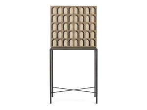 Эвкалиптовый шкаф с распашными дверцами