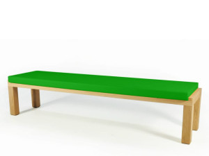 QM Foam и деревянная скамья без спинки