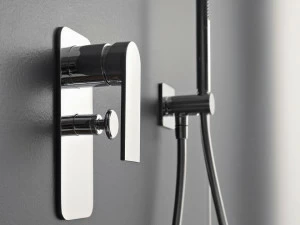 ZAZZERI Смеситель для душа с ручным душем 100