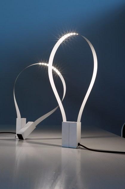 Martinelli Luce Гибкая настольная лампа из алюминия и смолы  823  - Вид №12