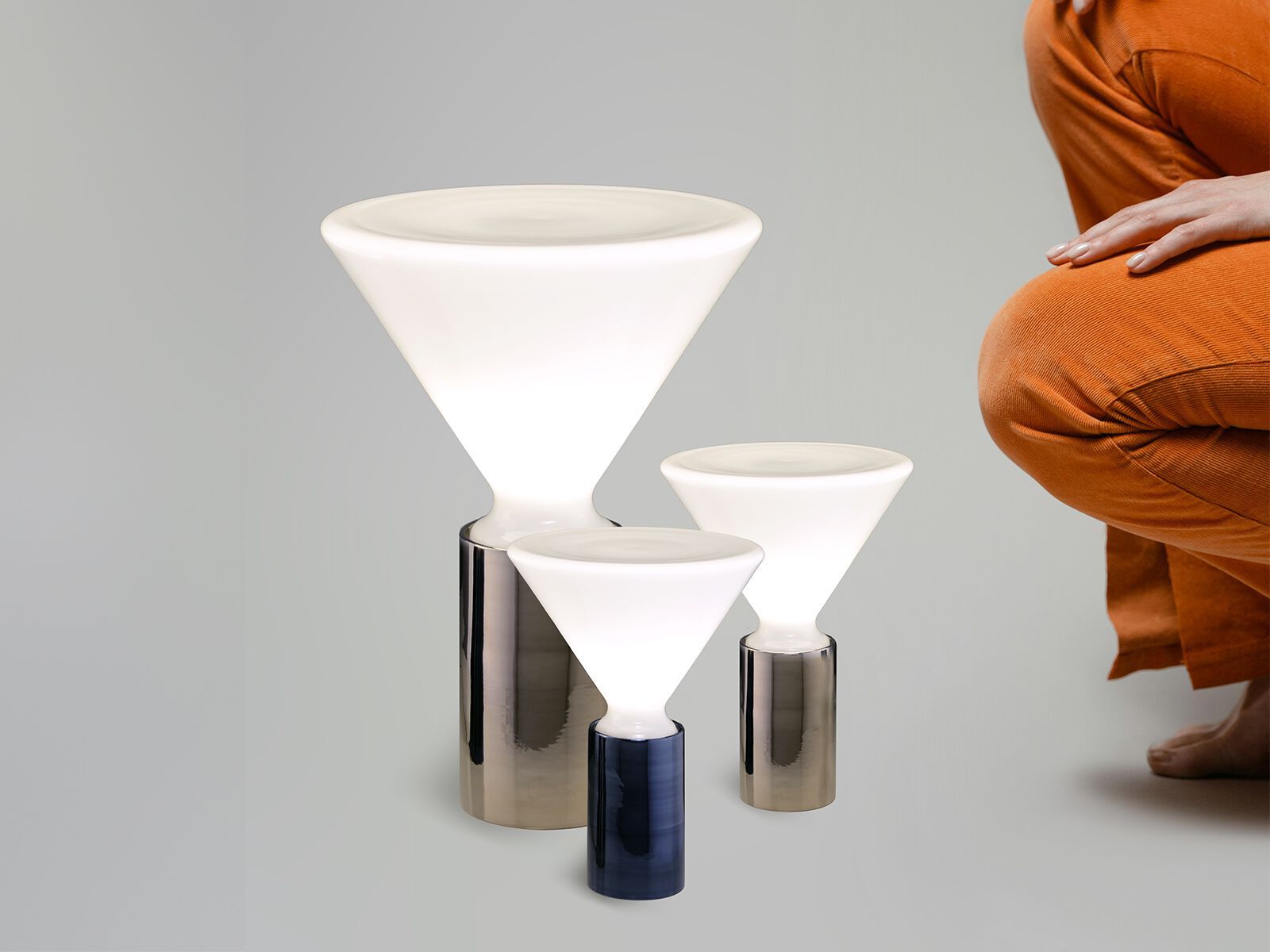 Светодиодная настольная лампа из дутого стекла Andcosta Pin ARCH-00150235 - Вид №1