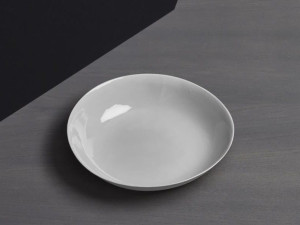 Фарфоровая тарелка