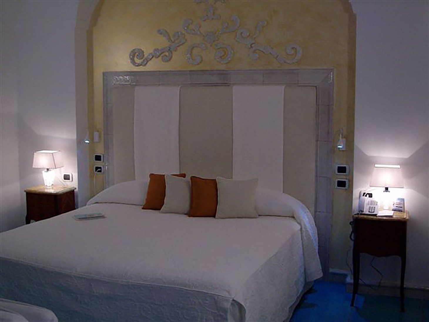 Лампа настольная Fabbian D69B03 01 белая VICKY 69853 - Вид №2