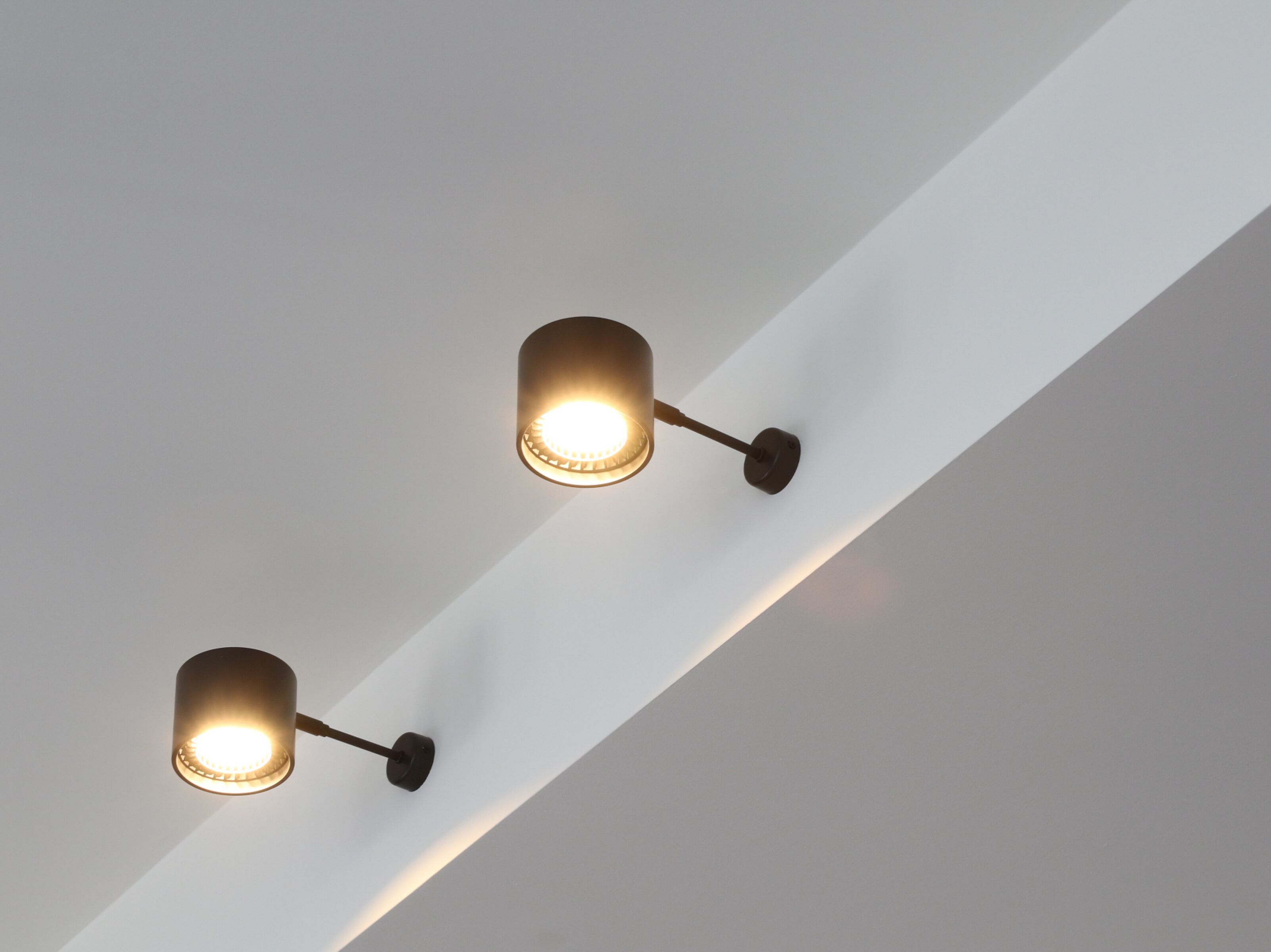 Регулируемый алюминиевый светодиодный настенный светильник Renzo Serafini ANELLO ALTO SPOT ARCH-00091304 - Вид №4