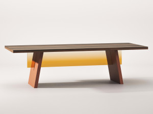 Прямоугольный стол из розового дерева