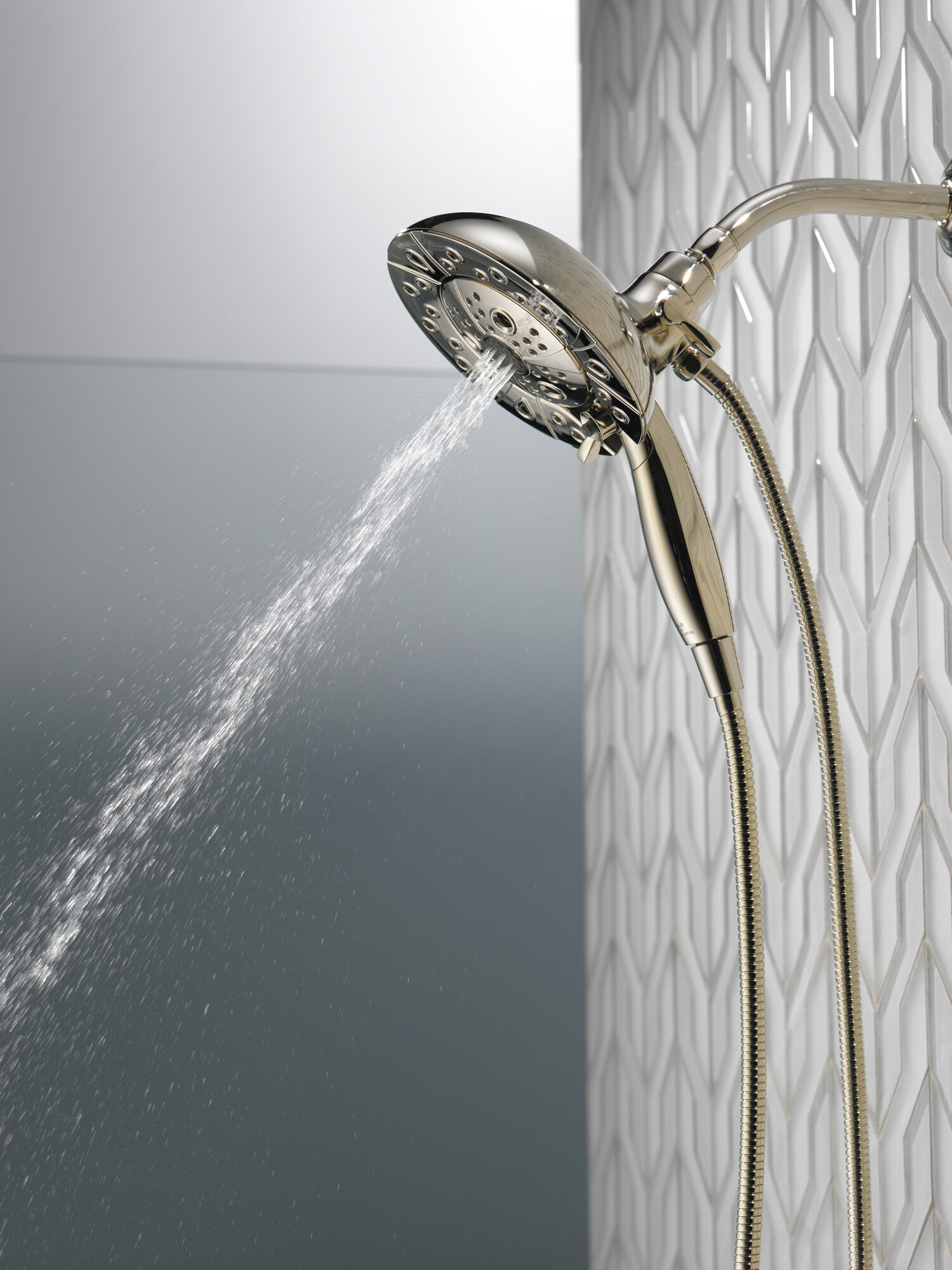58480-PN25-PK H2Okinetic® In2ition® Душ два в одном с 5 настройками Delta Faucet Universal Showering Полированный никель  - Вид №3