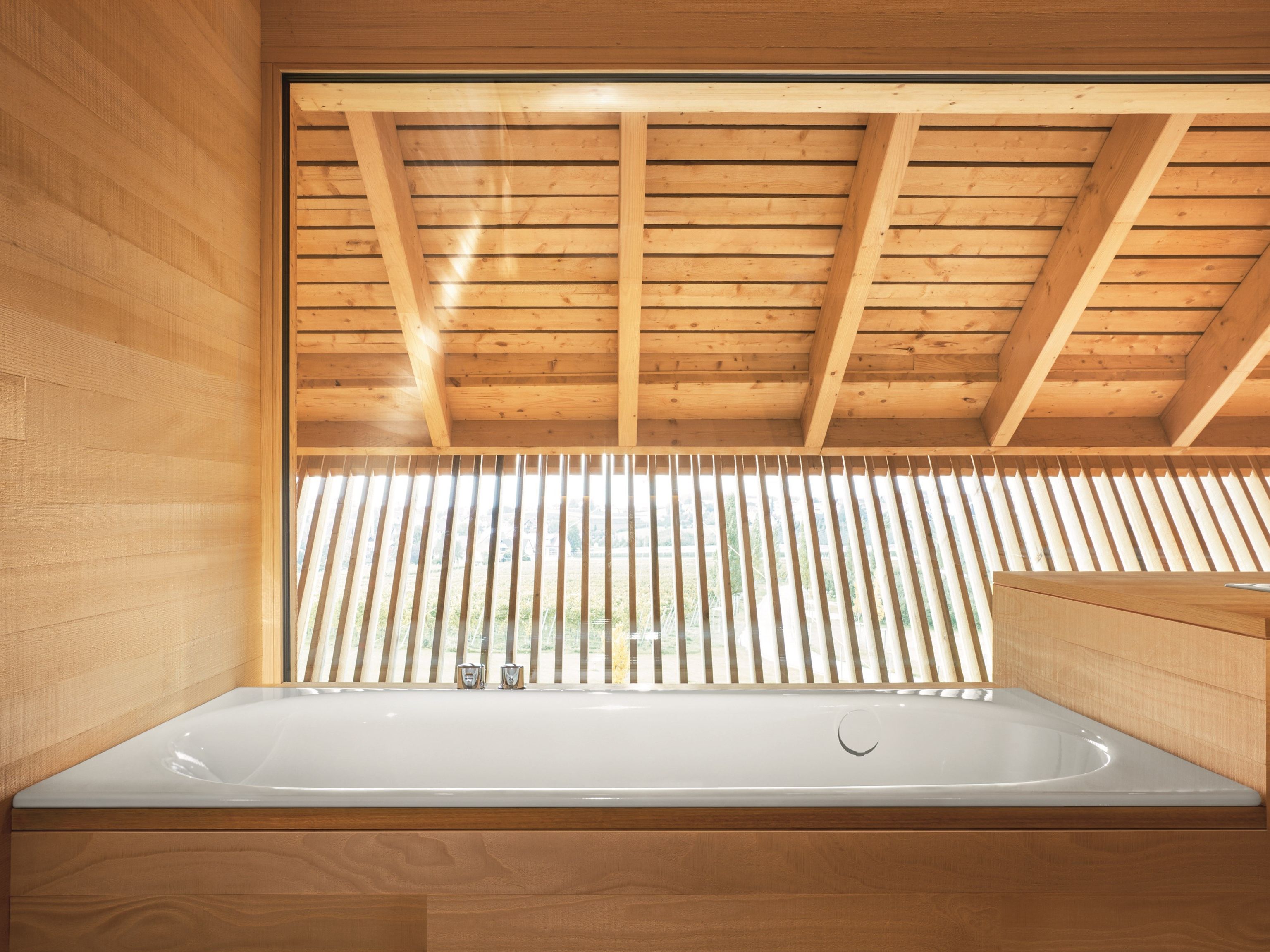 Прямоугольная эмалированная стальная ванна Bette BetteComodo ARCH-00016137