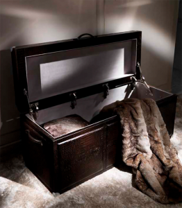 Сундук  DV HOME COLLECTION ADLER с