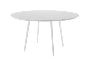 Круглый деревянный стол