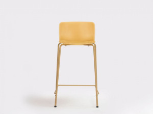 Высокий табурет из полипропилена с подставкой для ног