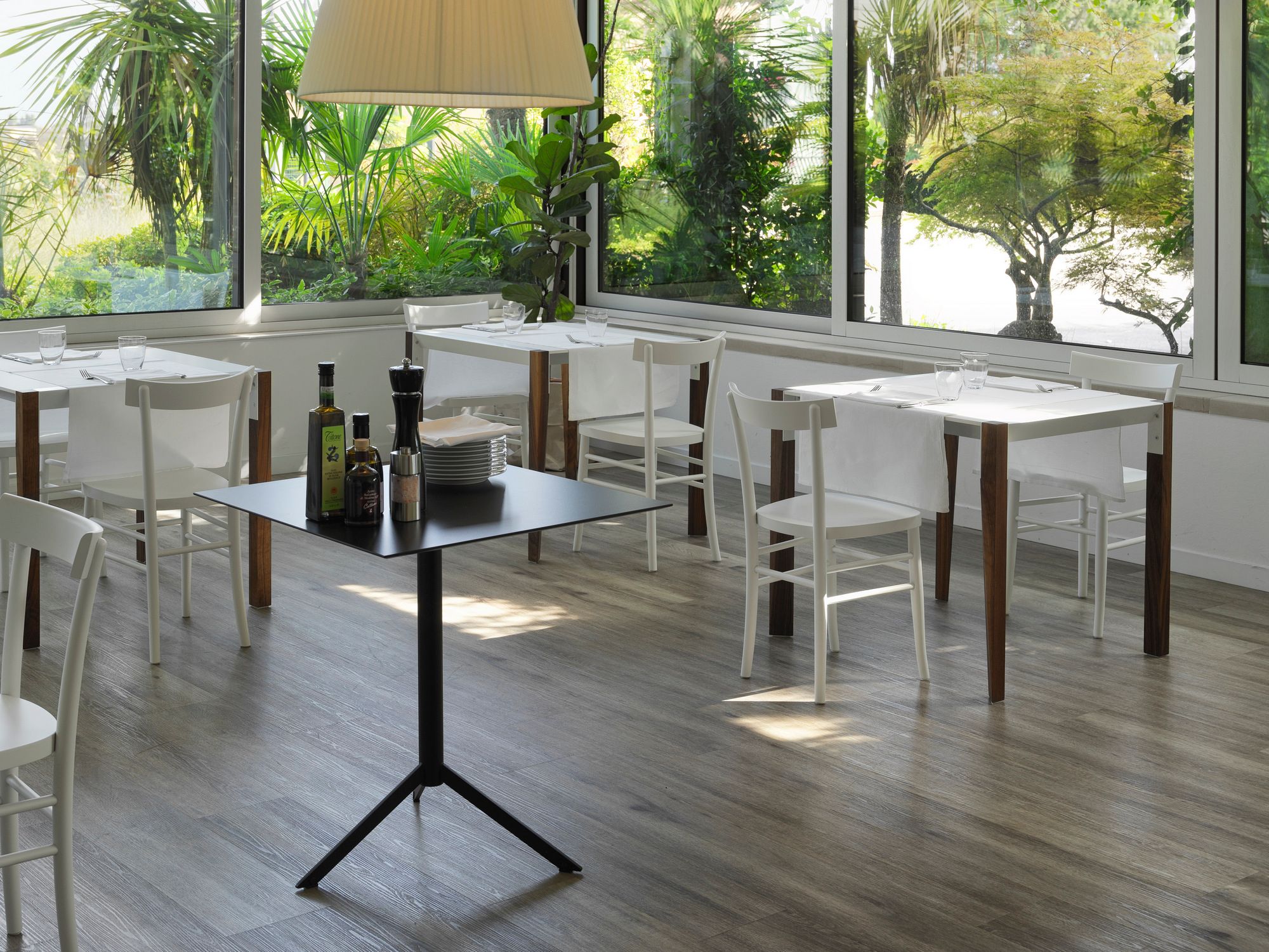 Квадратный стол для бистро с откидным верхом Casamania & Horm T1-T2-T4 ARCH-00131713 - Вид №3