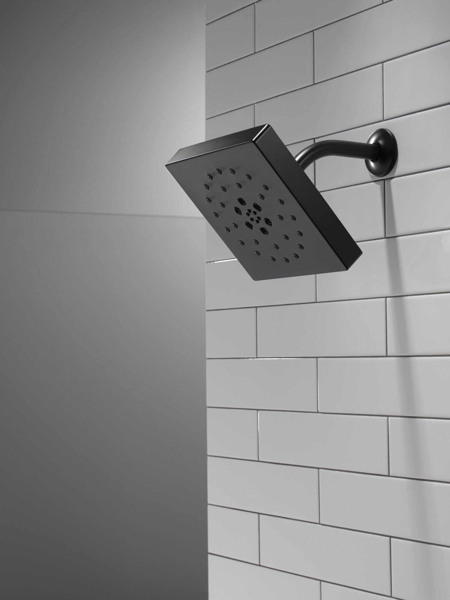 52484-BL H2Okinetic® 4-х позиционная душевая лейка с UltraSoak ™ Delta Faucet DELTA Матовый черный - Вид №6