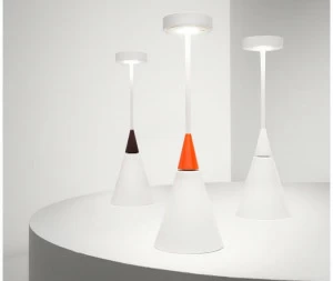 ZAVA Настольная лампа с беспроводным утюгом