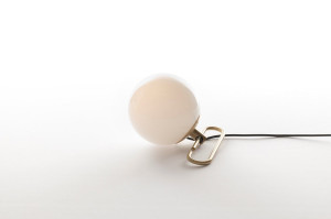 Светодиодная настольная лампа из дутого стекла