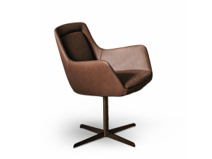 Вращающееся офисное кресло