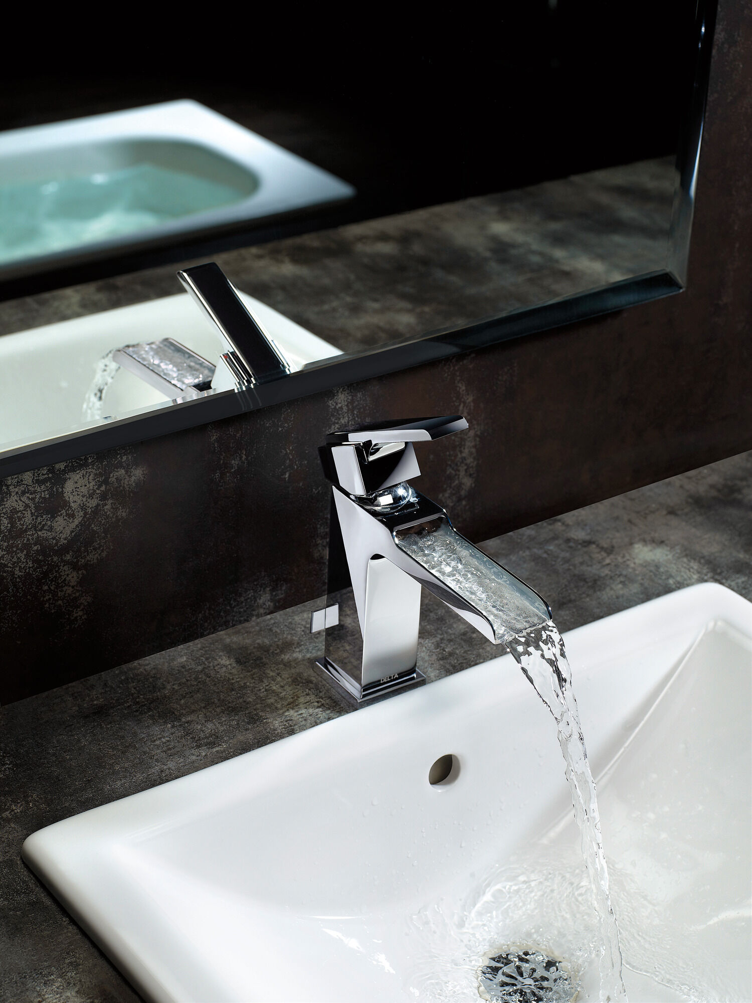 568LF-MPU Смеситель для ванной комнаты с одной ручкой Delta Faucet Ara Хром - Вид №13