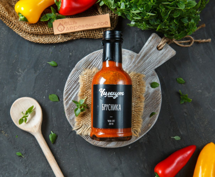 5856 Брусника Чили-соус Вкусляндия 