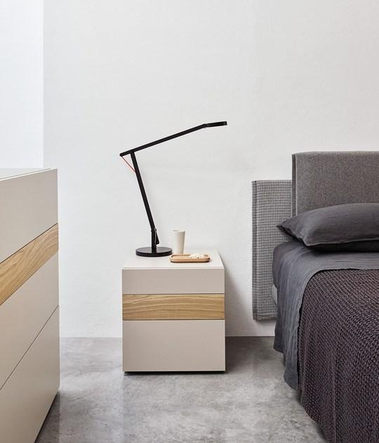 Caccaro Тумбочка прикроватная лакированная прямоугольная с ящиками Fill sun-id-1505754 - Вид №1