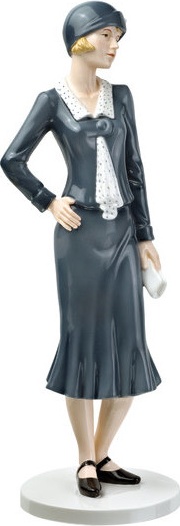 10635616 Goebel Скульптуpа "Фpейлейн Шаpлоттенбуpг" Фарфор 