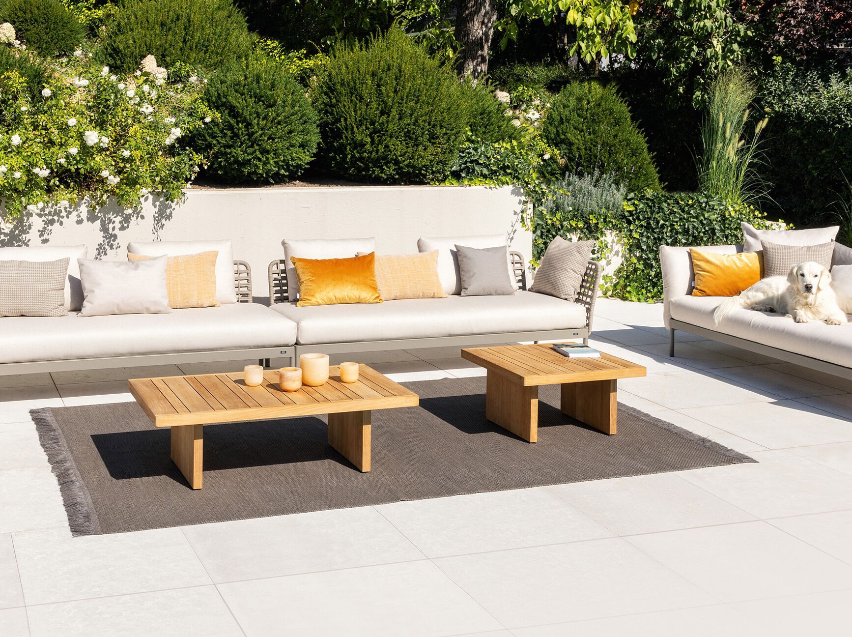 Квадратный журнальный столик из тикового дерева FISCHER MÖBEL Болеро ARCH-00008828 - Вид №1