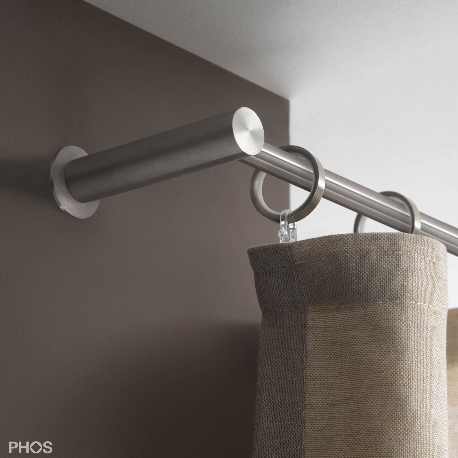 VS20-100E3800 Комплект карнизов: 380 см с 2 концевыми кронштейнами и 1 кронштейном в качестве центральной опоры (среднее расстояние от стены) PHOS 