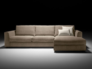 Тканевый диван с полуостровом