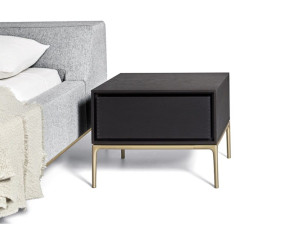 Деревянная прямоугольная тумбочка с ящиками