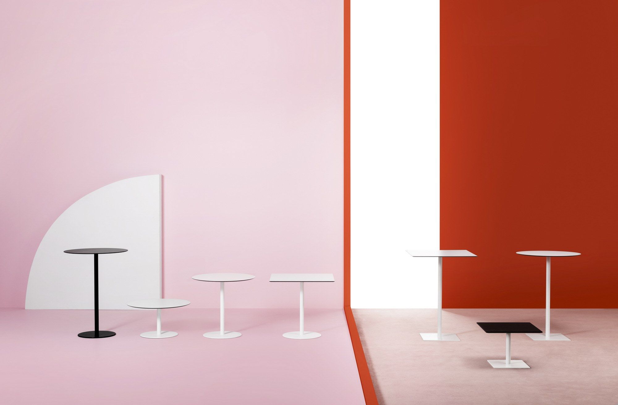 Высокий квадратный стол в HPL Luxy склеивание ARCH-00043659 - Вид №1