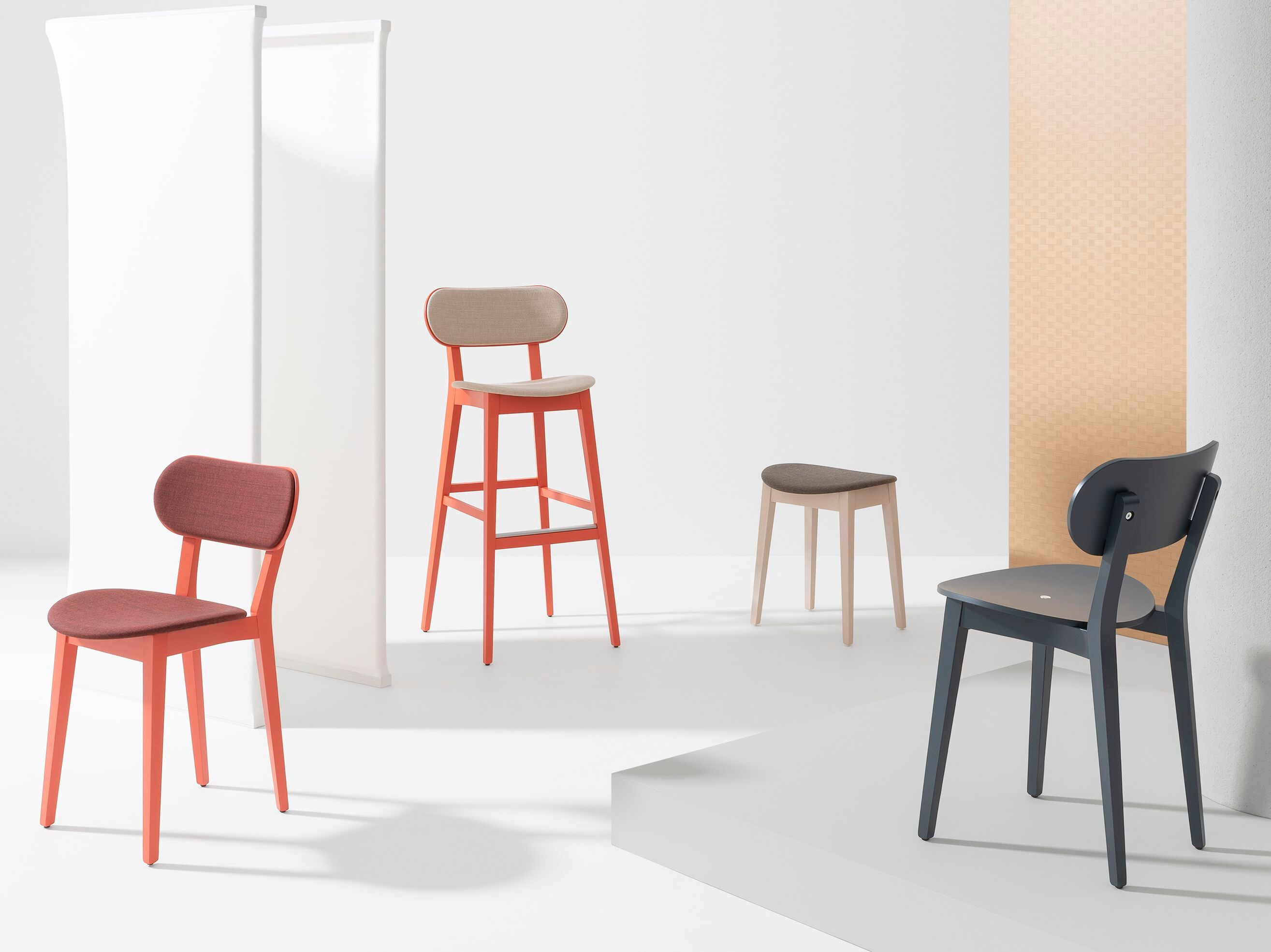 Высокий табурет из бука со спинкой Billiani Gradisca ARCH-00124401 - Вид №1