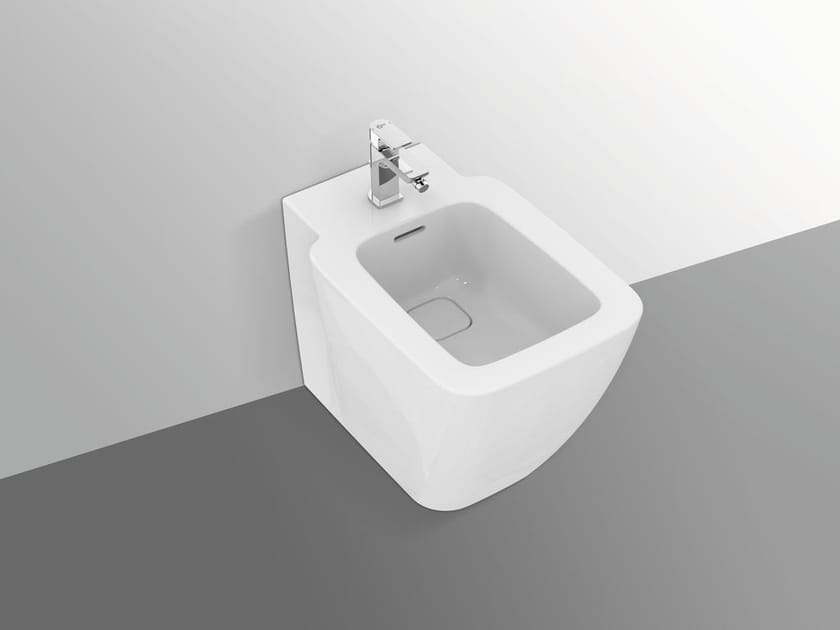 Напольное керамическое биде с переливом Ideal Standard Strada II ARCH-00068950