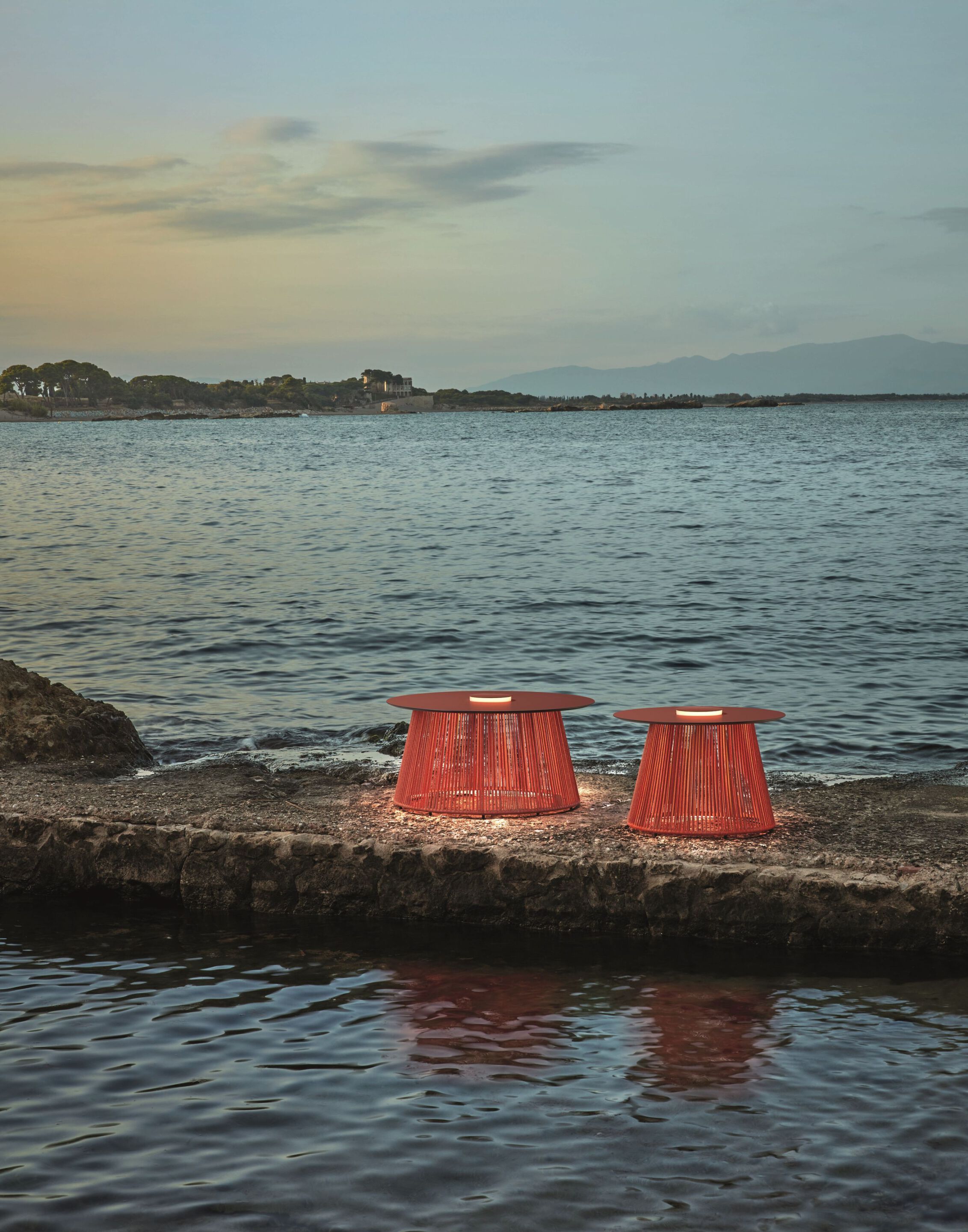 Светлый садовый столик In Stock Bover ARCH-00015842 - Вид №1