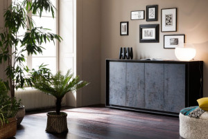 Шкаф с раздвижными дверями